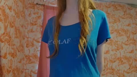 Snapshot of shelikessoymilk chatting on October 12, 7:35 pm Erika online show from October 12, 7:35 pm