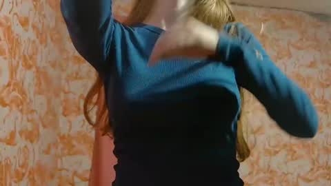 Snapshot of shelikessoymilk chatting on October 23, 2:55 am Erika online show from October 23, 2:55 am