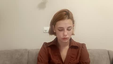 Mila online show from November 17, 6:41 am