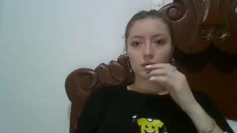 Snapshot of shelsyzevee_ chatting on December 5, 1:47 am shelsyzevee_ online show from December 5, 1:47 am