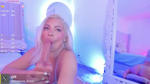 Snapshot of shelynna_azzul chatting on October 20, 8:53 pm shelynna_azzul online show from October 20, 8:53 pm