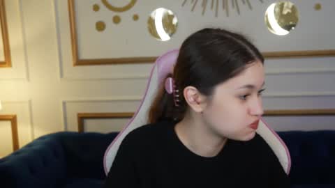 Sheryl online show from December 9, 6:14 pm