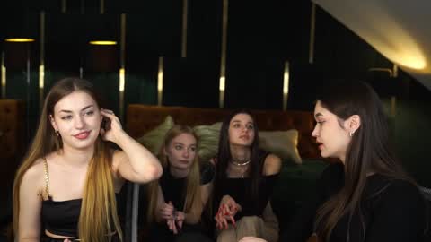 Sheryl online show from December 17, 6:42 pm