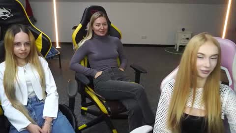 Sheryl online show from September 29, 10:42 am