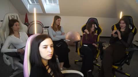 Sheryl online show from October 2, 10:22 am