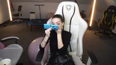 Sheryl online show from October 9, 10:24 am