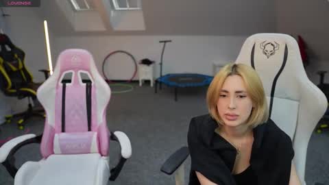 Sheryl online show from November 28, 11:13 am