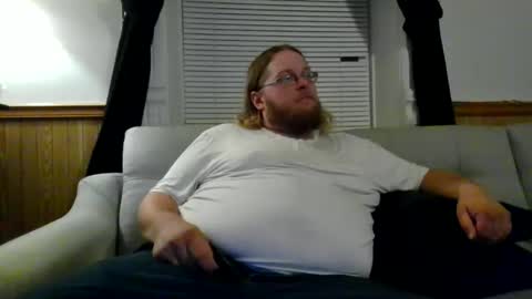 Snapshot of shifty885 chatting on December 8, 4:14 am shifty885 online show from December 8, 4:14 am