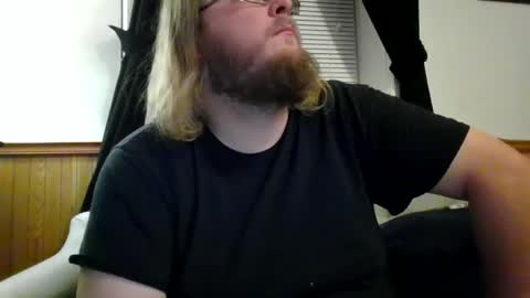 Snapshot of shifty885 chatting on December 14, 1:39 am shifty885 online show from December 14, 1:39 am