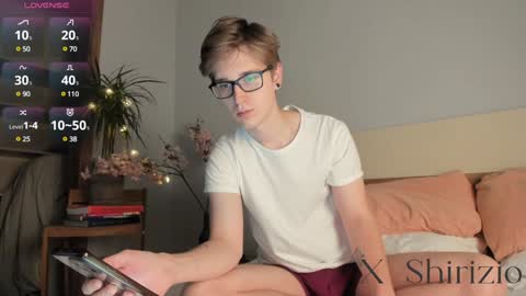 Snapshot of shirizo chatting on December 20, 9:32 am Matthew online show from December 20, 9:32 am