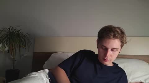 Snapshot of shirizo chatting on September 30, 9:42 pm Matthew online show from September 30, 9:42 pm