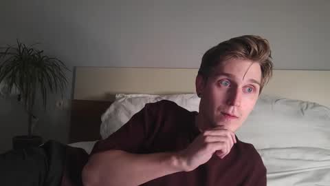 Snapshot of shirizo chatting on October 4, 9:24 pm Matthew online show from October 4, 9:24 pm