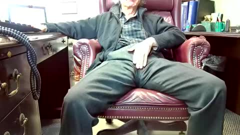 nikolas send dm for an appointment online show from February 3, 5:24 pm