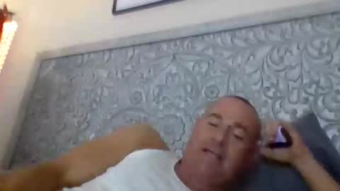 Red4040 online show from November 17, 11:32 pm