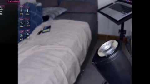 showofjay online show from December 8, 4:14 am