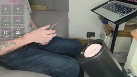 showofjay online show from February 15, 2:04 am