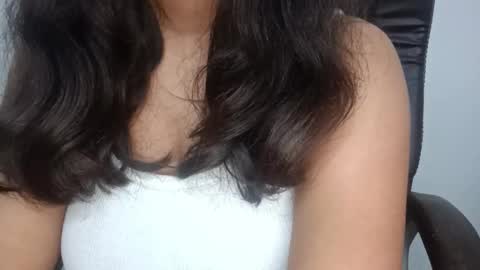 shreya_0 online show from December 16, 1:05 pm