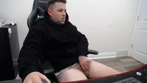 Snapshot of shroomhead5 chatting on February 27, 9:43 am shroom online show from February 27, 9:43 am