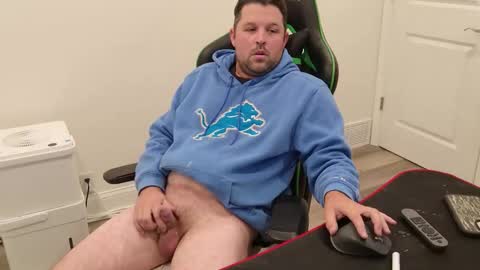 Snapshot of shroomhead5 chatting on October 30, 7:25 pm shroom online show from October 30, 7:25 pm