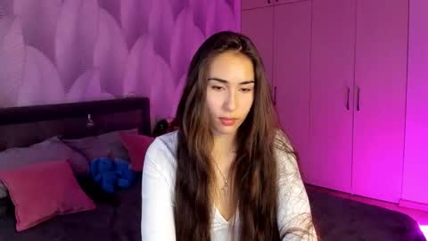 Mika online show from October 21, 1:39 am