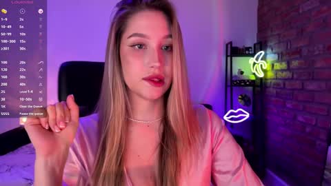 Snapshot of shy_bee chatting on November 16, 12:38 am Alice online show from November 16, 12:38 am