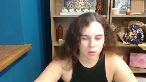 Snapshot of shy_lil chatting on September 28, 9:36 am shy_lil online show from September 28, 9:36 am