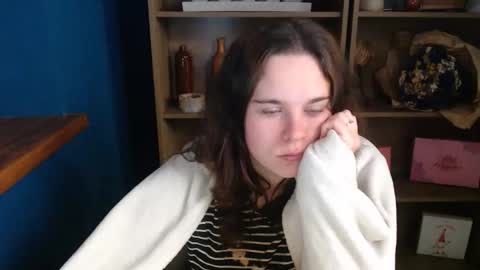 Snapshot of shy_lil chatting on October 2, 7:04 am shy_lil online show from October 2, 7:04 am