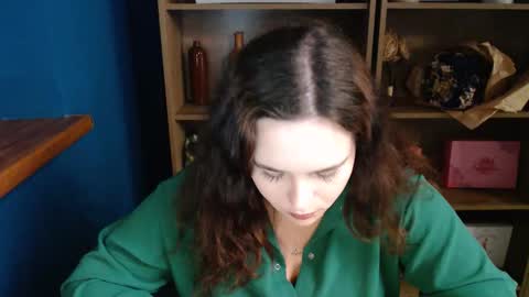 Snapshot of shy_lil chatting on October 14, 1:23 pm shy_lil online show from October 14, 1:23 pm