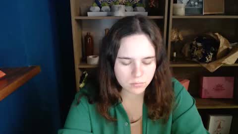 Snapshot of shy_lil chatting on October 23, 2:49 pm shy_lil online show from October 23, 2:49 pm