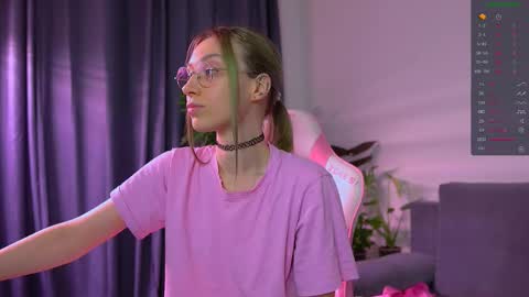 Snapshot of shy_or_horny chatting on November 4, 7:46 pm HI i am Marcy online show from November 4, 7:46 pm