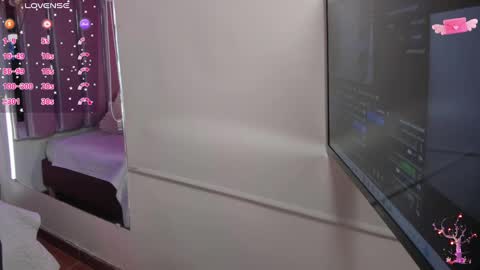 Snapshot of shygoddess_69 chatting on October 5, 8:51 pm shygoddess_69 online show from October 5, 8:51 pm