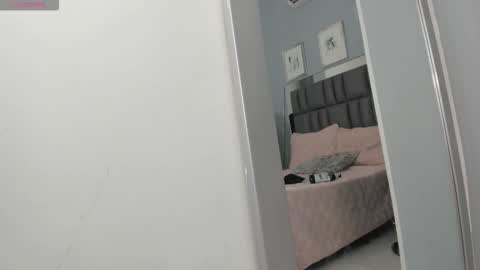 Snapshot of sienna_miller_27 chatting on October 26, 11:27 am Keira online show from October 26, 11:27 am