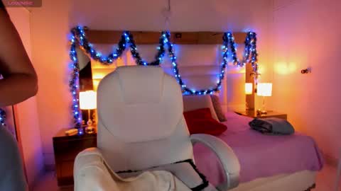 Sienna  online show from November 25, 11:43 am