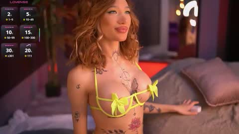 Snapshot of siennajayden chatting on October 14, 5:14 pm Sienna online show from October 14, 5:14 pm