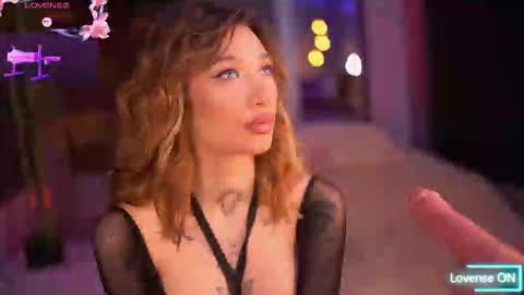 Snapshot of siennajayden chatting on October 17, 5:48 pm Sienna online show from October 17, 5:48 pm