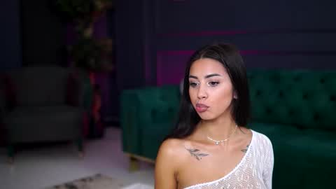 Sienna online show from September 18, 11:01 am