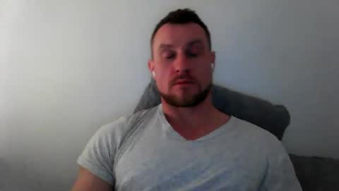 Snapshot of siggurd7one chatting on December 27, 4:43 pm Orlando online show from December 27, 4:43 pm