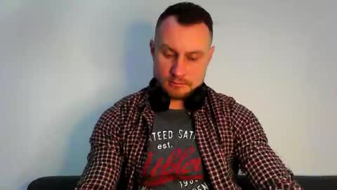 Snapshot of siggurd7one chatting on February 15, 3:39 pm Orlando online show from February 15, 3:39 pm