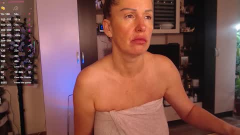 silenaa_sloussen online show from September 16, 4:46 am