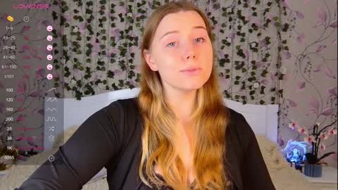 Chloe online show from December 14, 2:10 pm