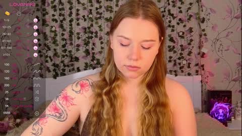 Chloe online show from December 24, 7:49 am