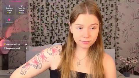 Chloe online show from October 2, 5:03 am