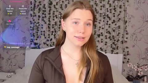 Chloe online show from October 13, 5:18 am