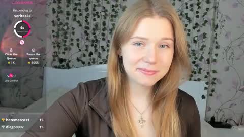 Chloe online show from November 14, 5:06 am