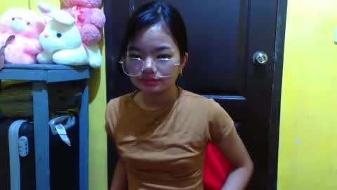 Snapshot of silkykitten_ chatting on November 21, 11:42 am silkykitten_ online show from November 21, 11:42 am