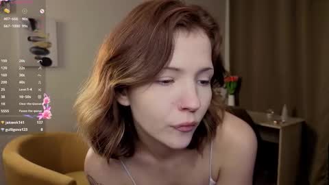 Snapshot of silverhaskell chatting on November 23, 10:09 pm Engel online show from November 23, 10:09 pm