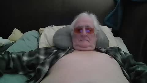 Snapshot of silverliam chatting on November 12, 2:45 am Liam online show from November 12, 2:45 am