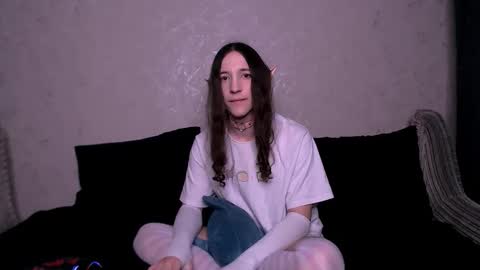 Snapshot of silvermuse chatting on November 20, 2:23 am silvermuse online show from November 20, 2:23 am