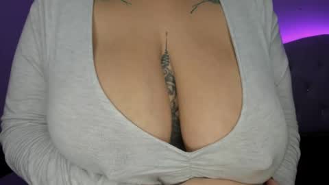 silvia online show from October 28, 7:27 pm