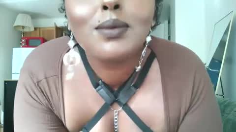 Snapshot of siminfox chatting on September 16, 8:54 pm Simin Fox online show from September 16, 8:54 pm